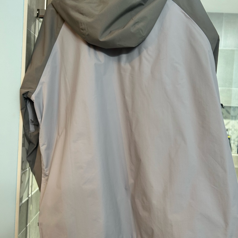 Columbia Rain Jacket - image 4